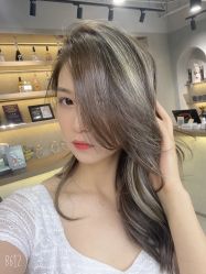 -变画·发型STUDIO