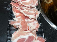 -果松木炭酸菜铜火锅·外婆参鸡汤