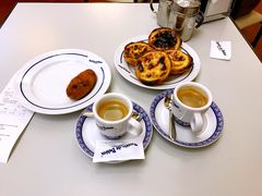 -Majestic Café