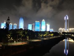 -万绿园