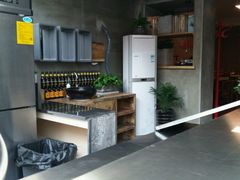 -HIGH FIVE哈福手工汉堡(桂林路店)