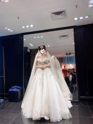 点击看大图 深V-GRACE KELLY婚纱与礼服(北京店)