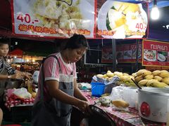 -芒果糯米饭摊子