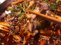 -鸿顺老铁锅美蛙鱼府(解放碑店)