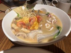 -荣家黄鱼面(南京西路店)