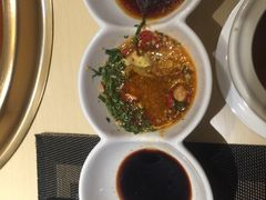 -余欢领鲜火锅(新街口店)