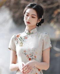 点击看大图 -租旗袍租礼服馆