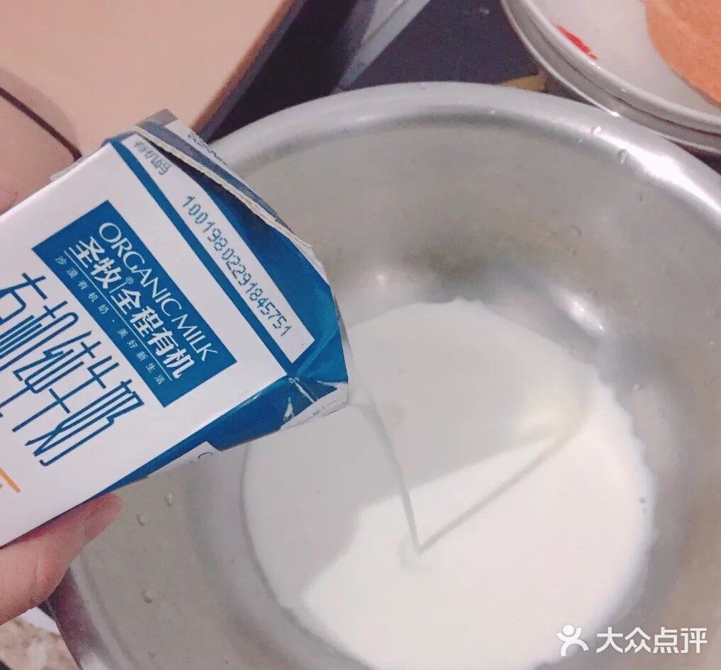 一起来做8小时浸润吐司，奶香浓郁，软绵绵的早餐