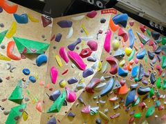 -问山MountQuest攀岩馆