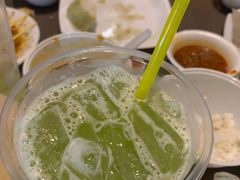 -东海岸人工湖美食村