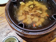 汽锅鸡-老滇山寨•云南特色菜•地方菜•民族风情歌舞表演(金碧店)