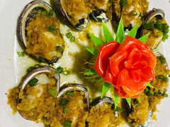 蒜蓉蒸鲍鱼-范饭椰林川湘味海鲜·椰子鸡(三亚湾椰梦长廊店)