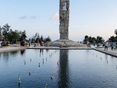 -亚龙湾中心广场