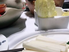 -红鼎豆捞·非遗鲍皇汤火锅(宝丰路店)