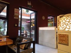 -苹果树下艺术餐厅(宋庄店)