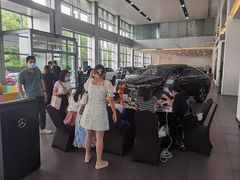-奔驰上海利星(七宝店)
