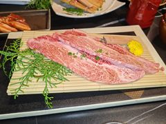 -山川小町·极番烧肉(新地假日广场店)