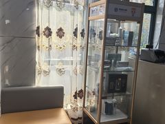 -茂菊口腔连锁(浦东南路店)