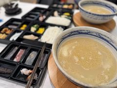 -新世界·过桥米线宴