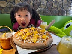 -Dragon Pizza•圆脸龙披萨·牛排餐厅