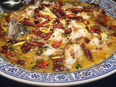 老坛子酸菜鱼-桂二老坛酸菜鱼(三街两巷店)