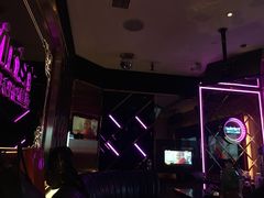 -温莎KTV(珠江路店)