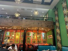 -香巴拉云南餐厅(华莱坞店)