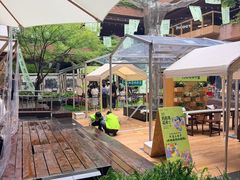-瑞虹新天地月亮湾