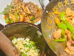 -费大厨辣椒炒肉(万家丽一店)