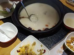 -洪氏嗨捞·广东猪肚鸡·椰子鸡火锅(西咸万象城店)