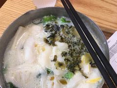 奶汤慢煨鱼三宝手工粉-小满手工粉(上海文峰广场店)