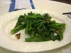炒芥蓝（俾我哋夹咗几条啦）-六婶西关小厨(光塔路店)
