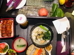 -上海滴水湖皇冠假日酒店