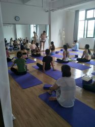 -亚太瑜伽普拉提学院