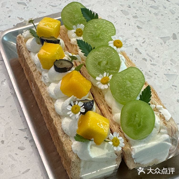 假期我来静安寺就干二件事！看肖战+吃甜食