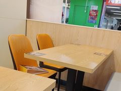-德克士(场中路店)