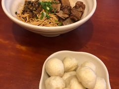 -佬钱湾仔(衣裳街店)