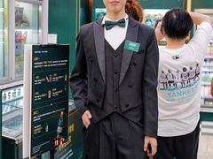 -全家便利店(襄阳南路店)