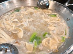 -老来福·非遗酸汤兔(凯旋路店)