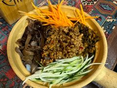 -阿山卓·野生菌火锅·纳西火塘烤肉