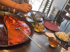-鹿鸣山草本茶香火锅(园西路店)