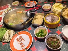 -南城十里潮汕鲜牛火锅·鲜虾生滚粥(融汇老商埠店)