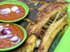 -明记烧鱼美味店