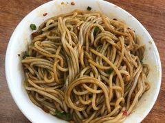 -老字号眼镜子煎包汤包店