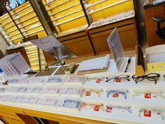 -优医视平价眼镜蔡司依视路折扣工厂店(德胜门店)