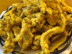 干炸鲜蘑-鹤乡东北菜(崮山路店)