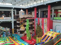 -蒙特利亲子乐园