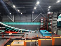 -极限PLAY运动娱乐新世界·团建派对潮玩休闲馆·室内蹦极高空游乐园