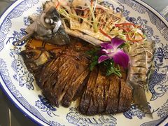 -梓檚中餐厅湖北菜小龙虾武昌鱼排骨藕汤(黄鹤楼店)