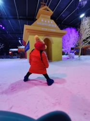 -圣名游乐城冰雪大世界
